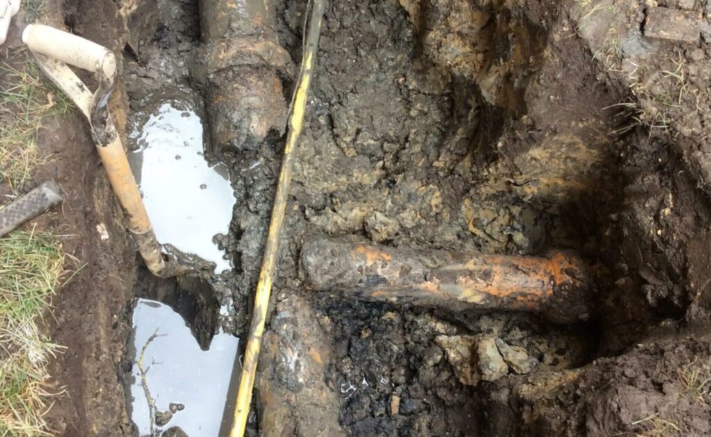 broken sewer pipe in crete